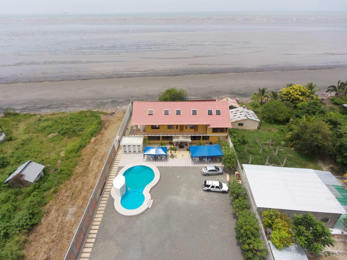 Hotel Soberao Esmeraldas Kültér fotó
