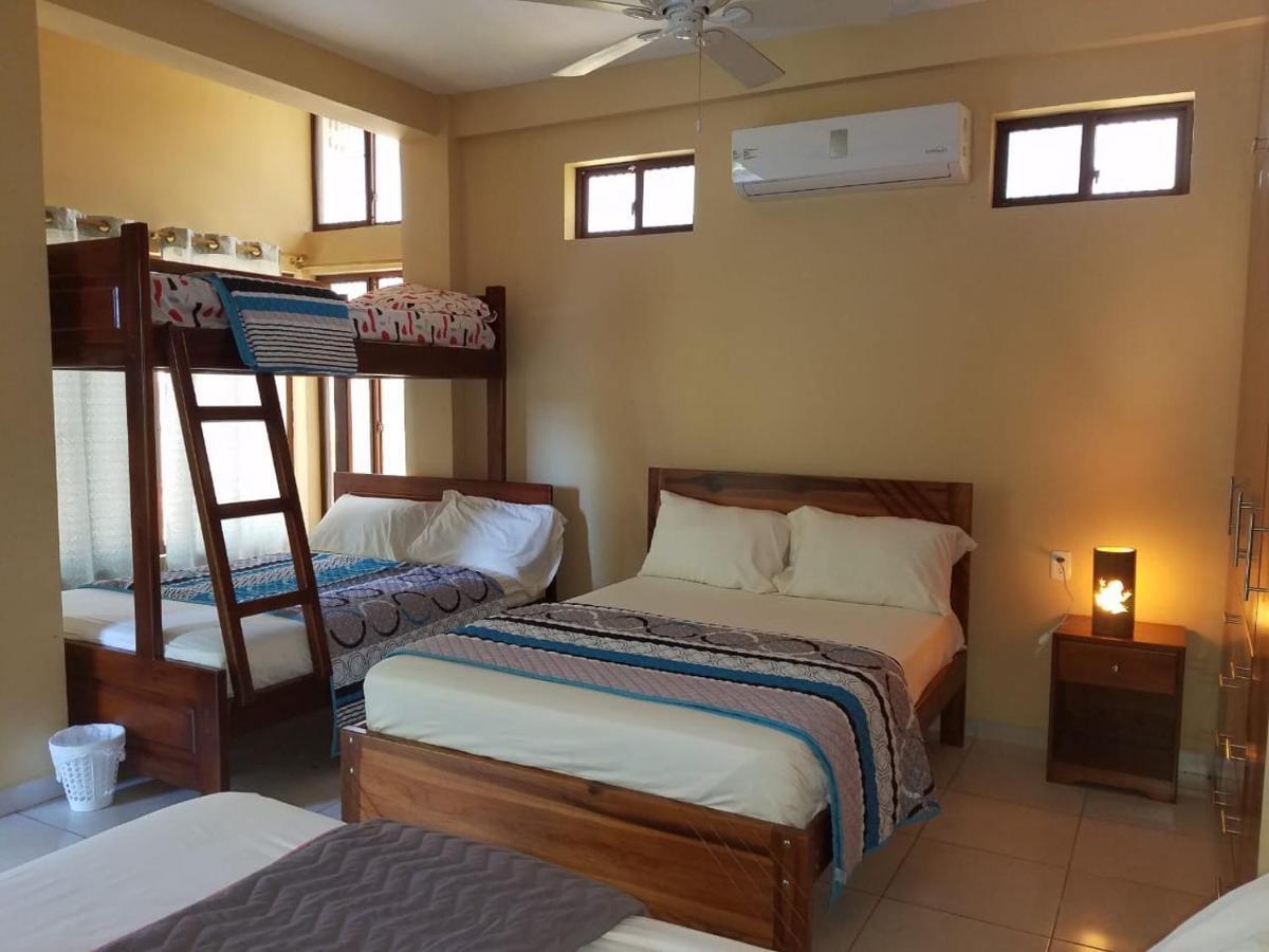 Hotel Soberao Esmeraldas Kültér fotó